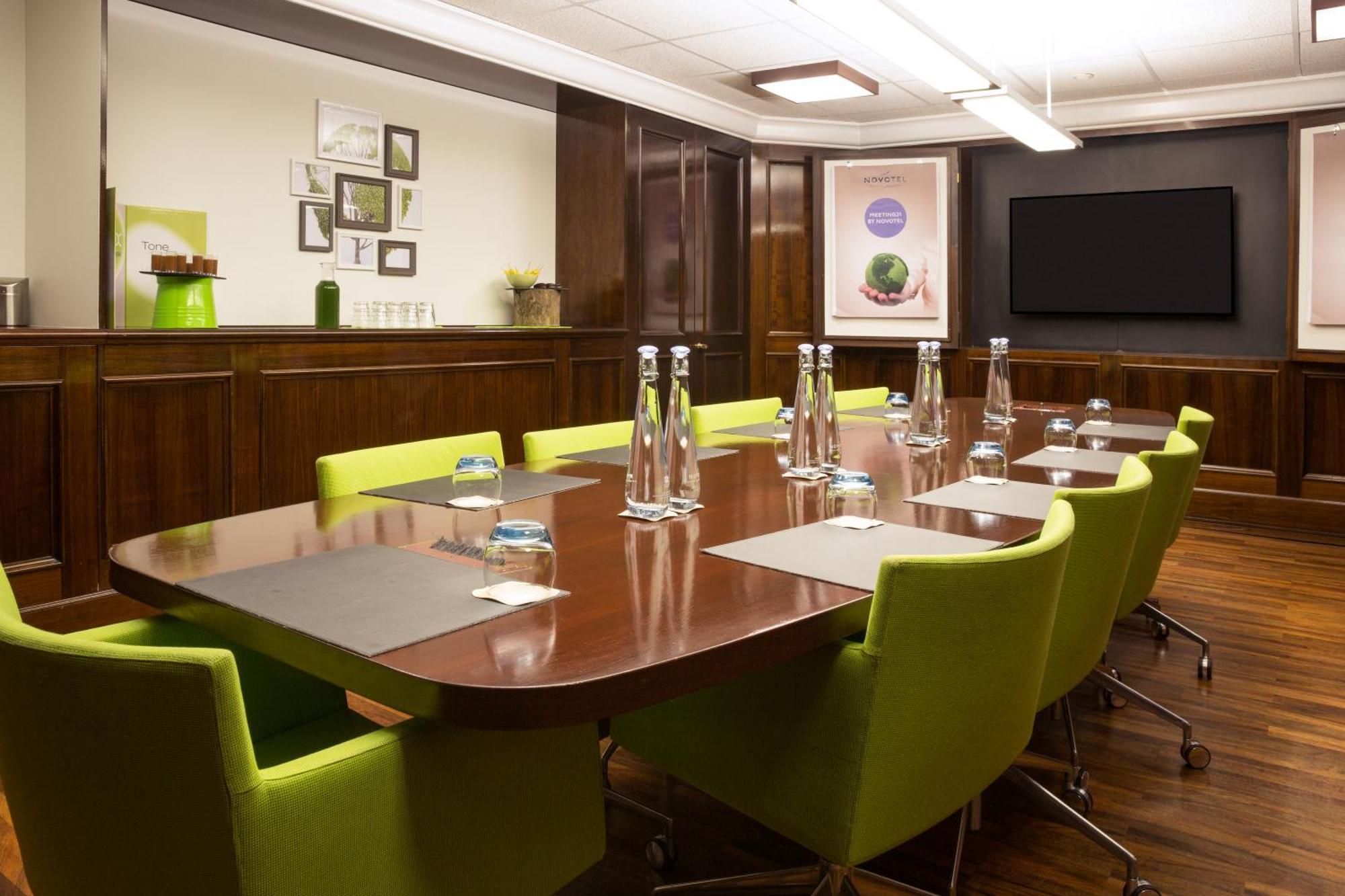 Novotel Centre Hotel