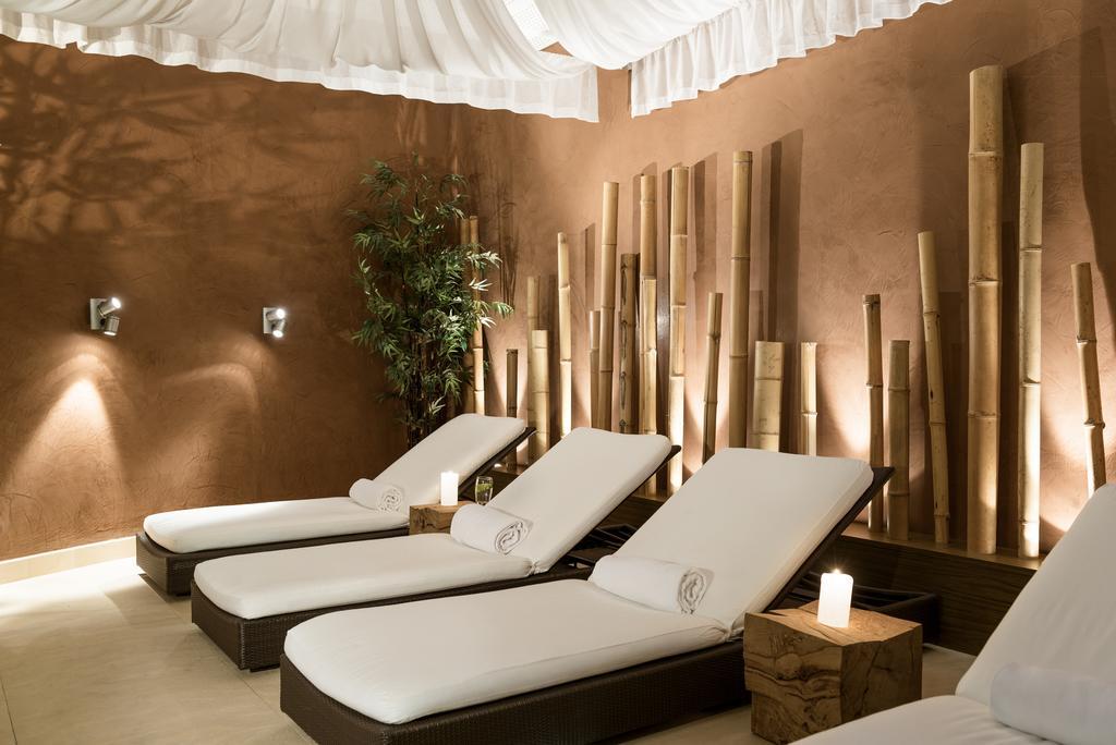 Novotel Centre Hotel