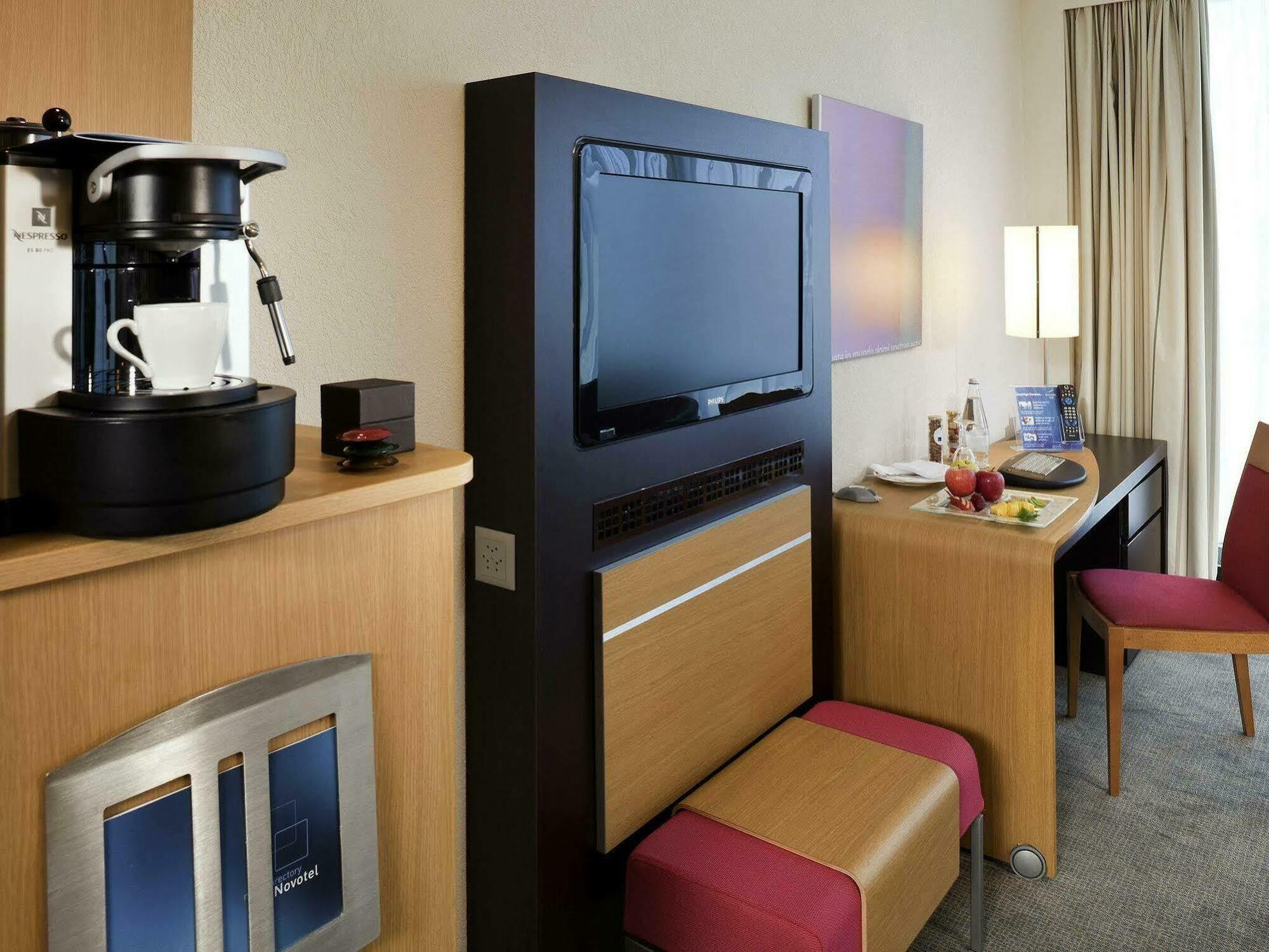 Novotel Centre Hotel