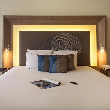 Hotel Novotel Centre 4*
