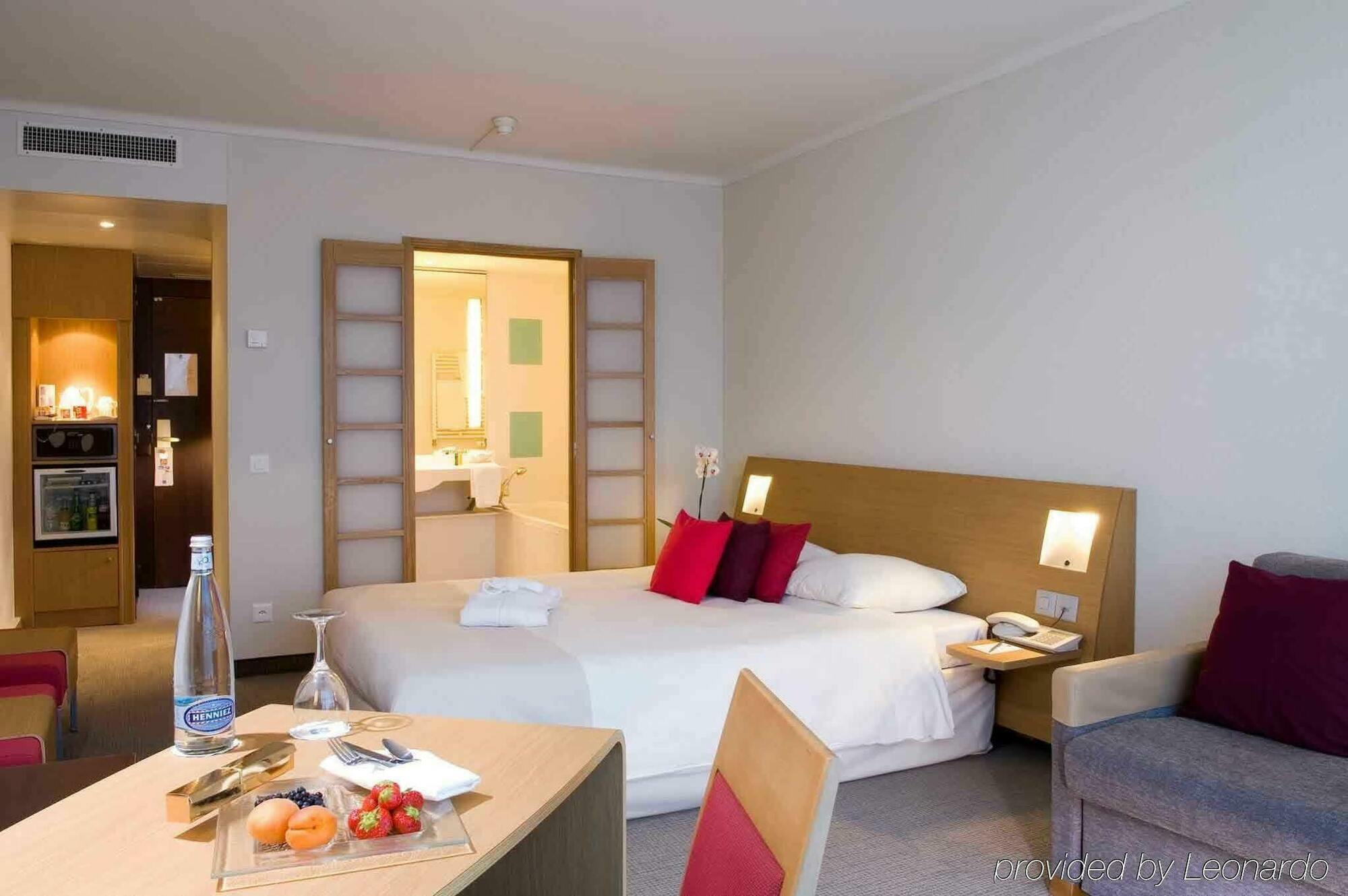 Novotel Centre Hotel 4*